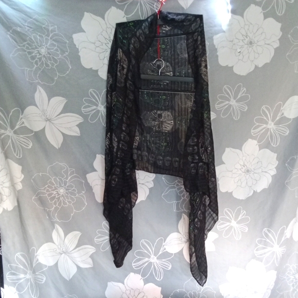 Sugar Skull Scarf - Picture 2 of 4